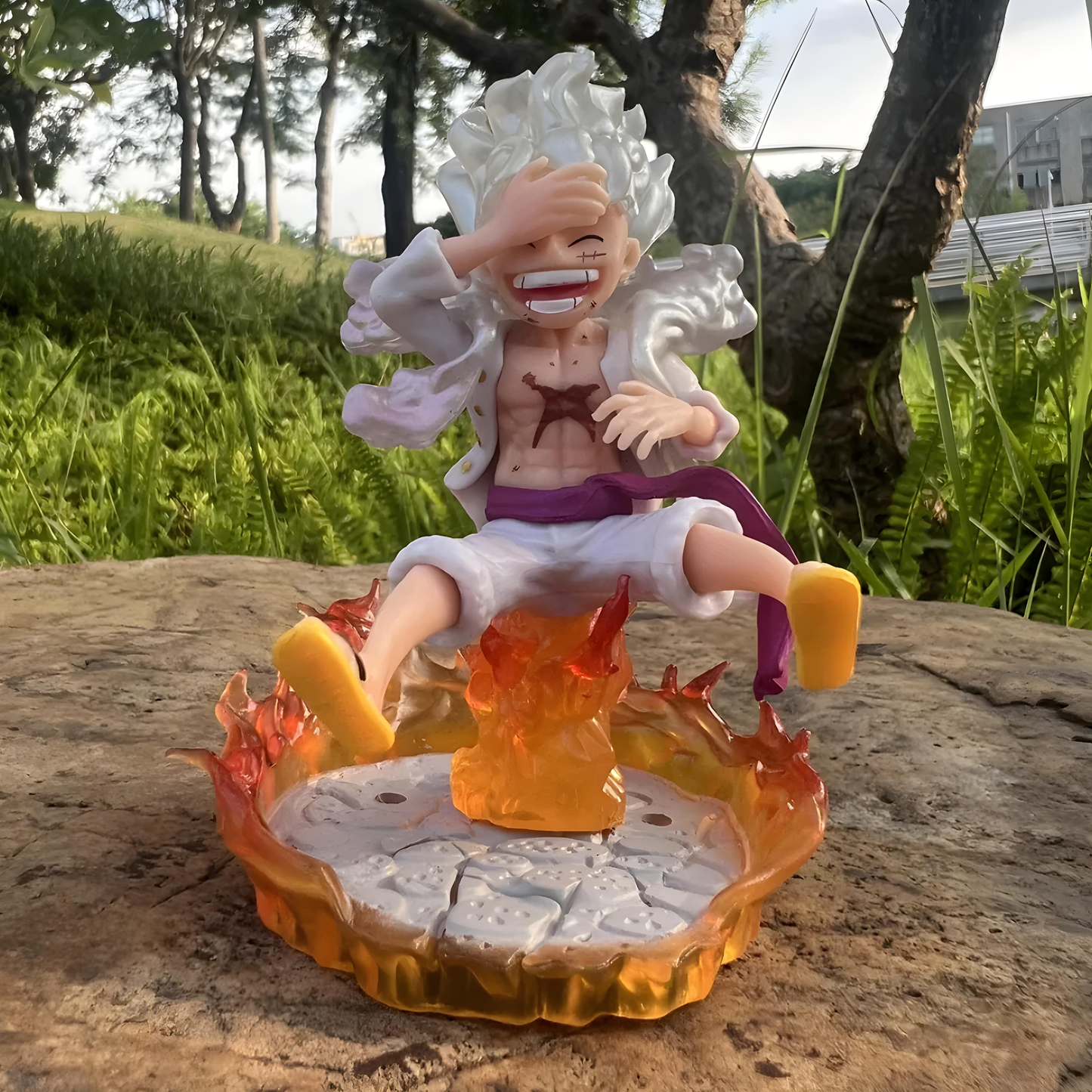 ONP003 - Luffy Gear 5 Action Figure da 10cm in PVC