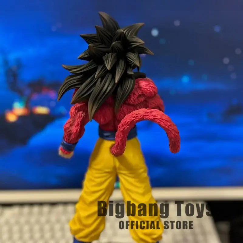 DRB013 - Goku SSJ4 Statua di 30 Cm in PVC
