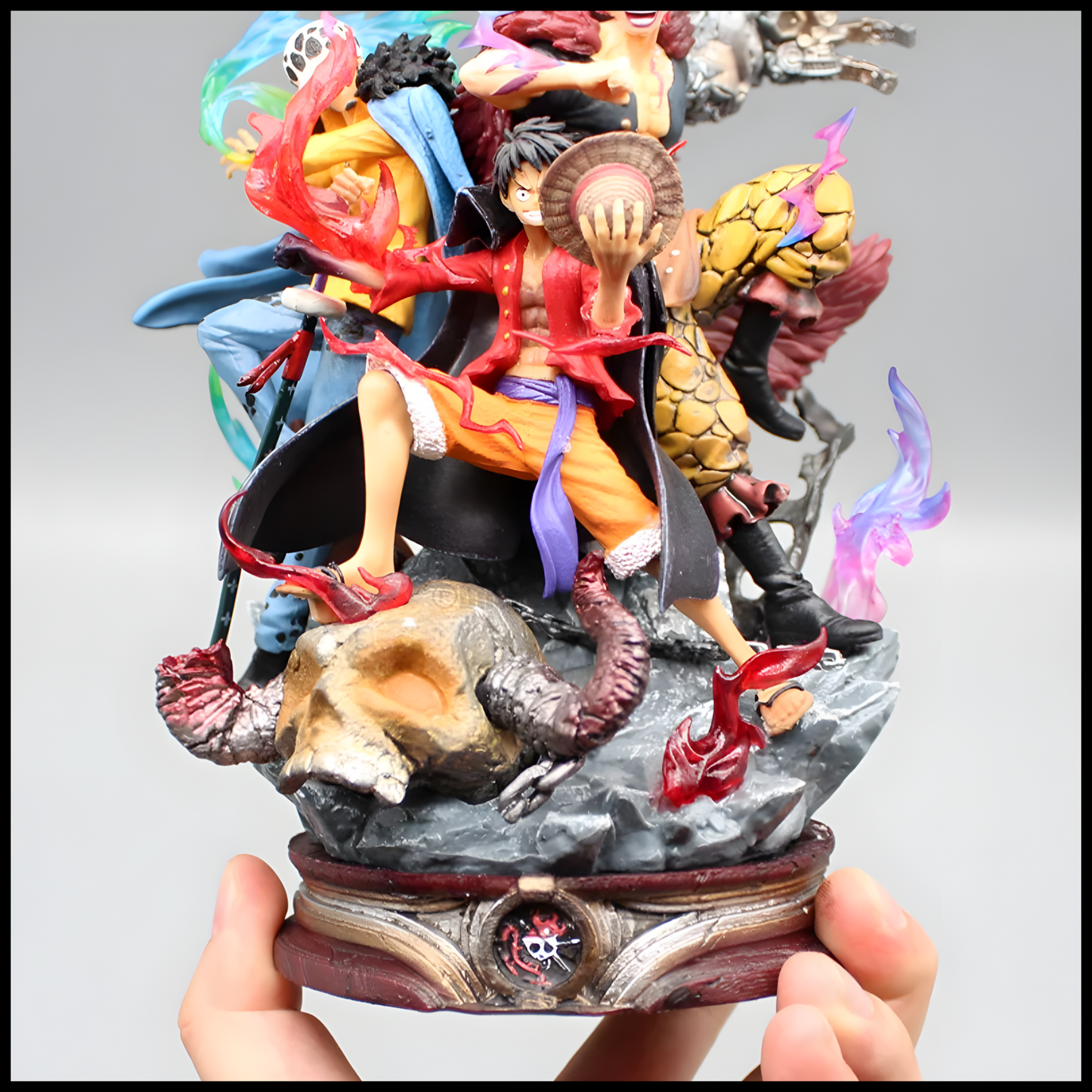 ONP017 - Three Captains Action Figure da 22cm in PVC