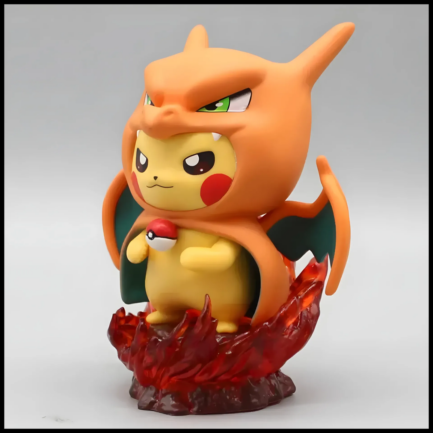 POK004 - Pikachu Cosplay Action Figure da 12cm in PVC