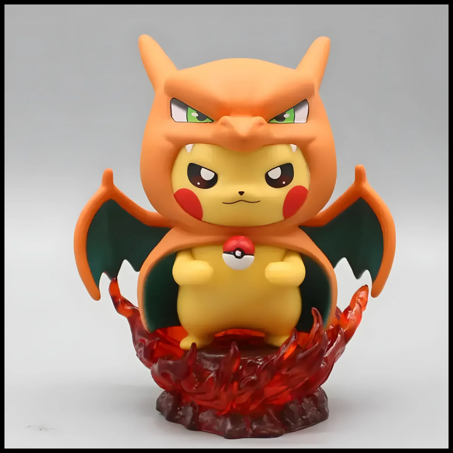 POK004 - Pikachu Cosplay Action Figure da 12cm in PVC