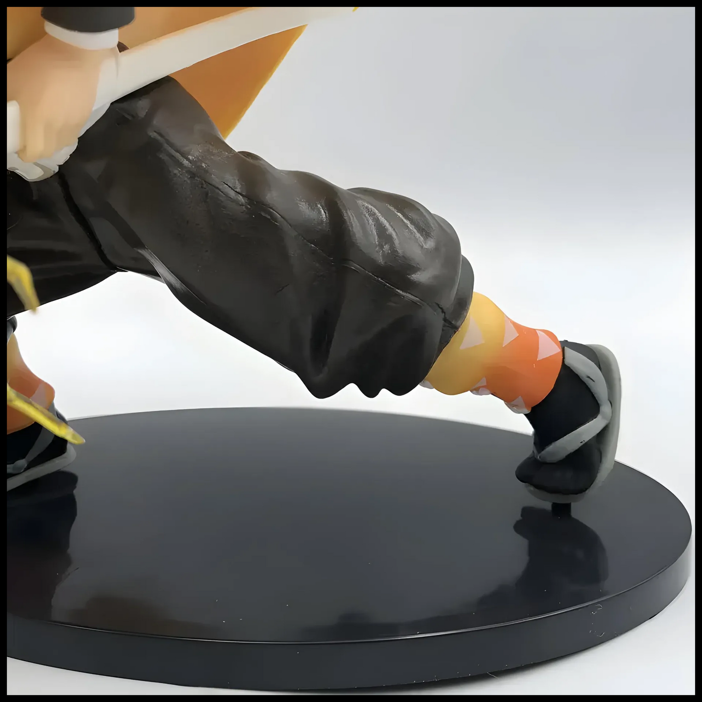 DMS008 - Zenitsu Agatsuma Action Figure in PVC